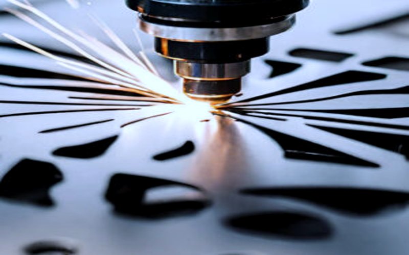 Laserleikkaus metalliin – automatisoitu DXF-tilausprosessi